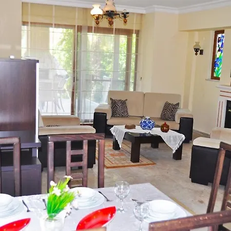 Araksa Villa